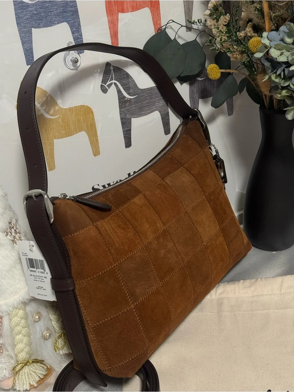 Coach main suede